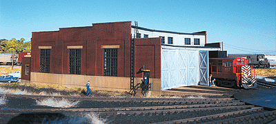 Atlas ATL709 3-Stall Roundhouse (15-Degree Stalls Fit