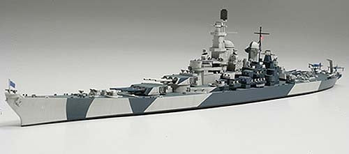 Tamiya 31616 US NAVY BATTLESHIP BB-61 IOWA, 1:700 Scale