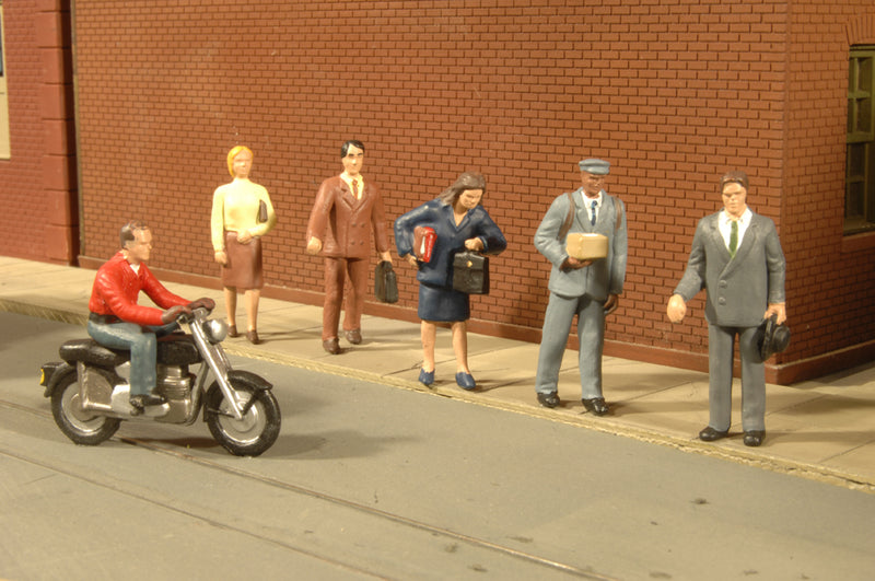 Bachmann 33101 City People with Motorcycle - HO Scale