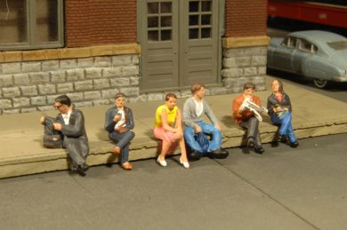 Bachmann 33161 SEATED PLATFORM PASSENGERS - O SCALE, O Scale