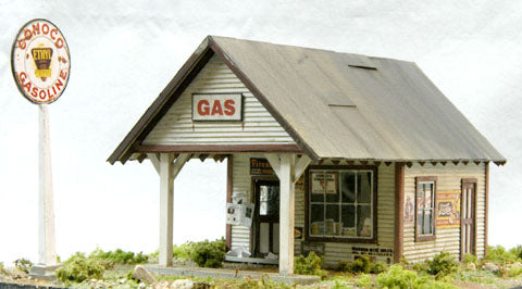 Banta Modelworks 2109 1930's Gas Station, HO Scale