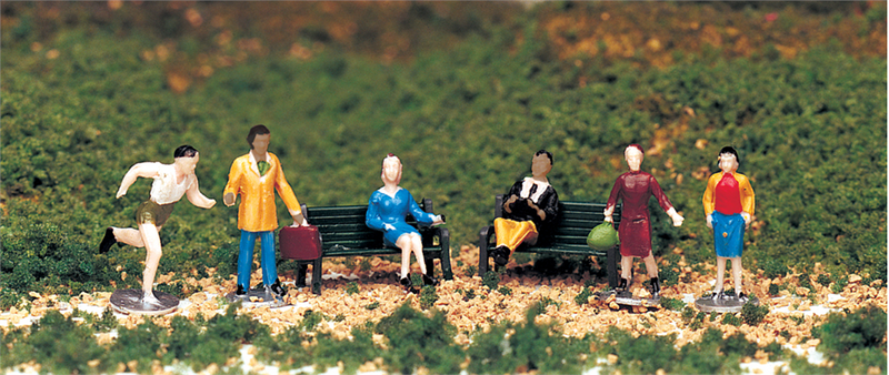 Bachmann 42339 People at Leisure (HO Scale)