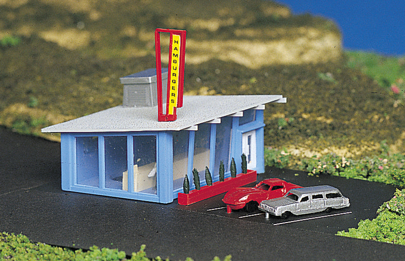 Bachmann 45709 Drive-In Hamburger Stand (Assembled) -- 4-3/4 x 3" 12.1 x 7.7cm, N Scale