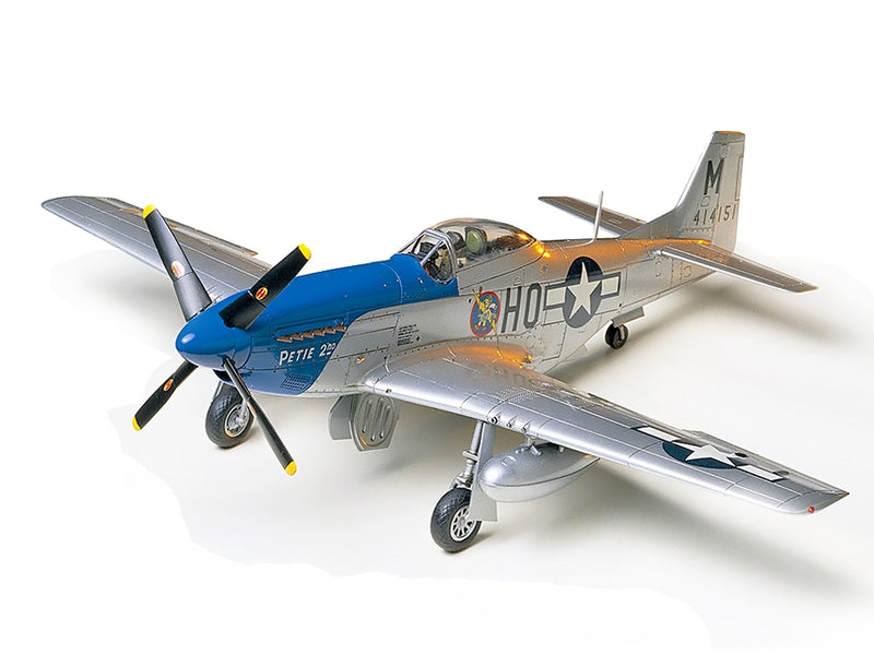 Tamiya 61040 NORTH AMERICAN P-51D MUSTANG 8Th Air Force, 1:48 Scale