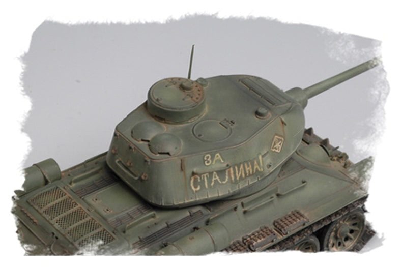 HobbyBoss T-34/85 (Model 1944 flattened turret)Tank 84807 1:48