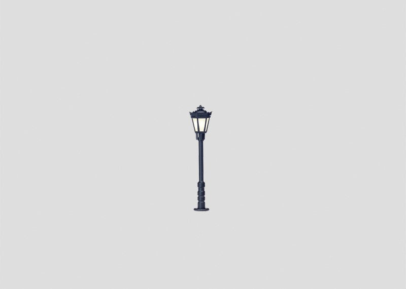 Single Park Light - Height 56 mm / 2-7/32", HO Scale
