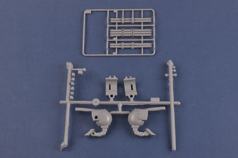 HobbyBoss UH-1 Huey B 81806 1:18