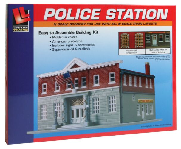 Life-Like Products 7481 5th Precinct Police Station -- Kit, N Scale