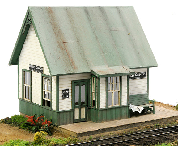 Banta Modelworks 6108 Donkey Corners Depot, O Scale