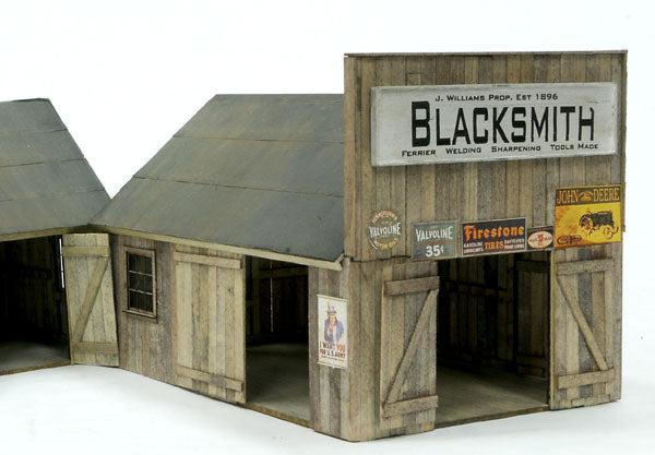 Banta Modelworks 2125 Blacksmith/Carpentry Shop, HO Scale
