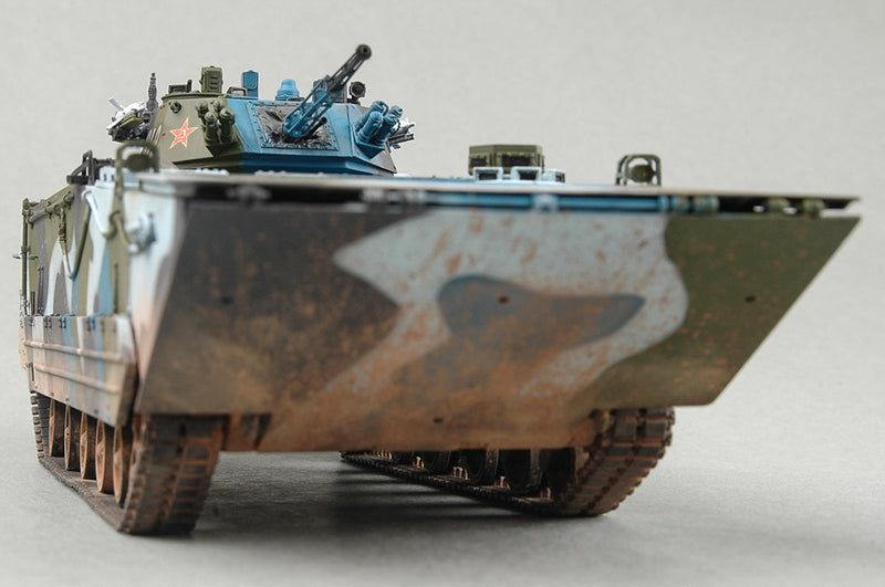 HobbyBoss PLA ZBD-05 Amphibious IFV 82483 1:35