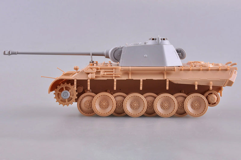 HobbyBoss German Sd.Kfz.171 PzKpfw Ausf A w/ Zimmerit 84506 1:35