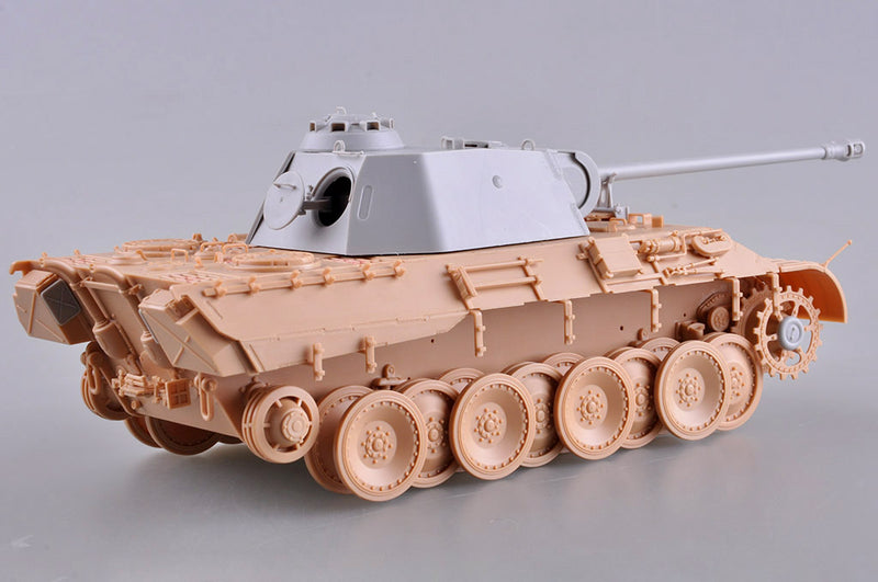 HobbyBoss German Sd.Kfz.171 PzKpfw Ausf A w/ Zimmerit 84506 1:35