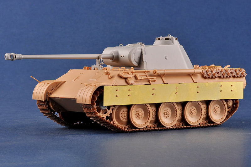 HobbyBoss German Sd.Kfz.171 PzKpfw Ausf A w/ Zimmerit 84506 1:35