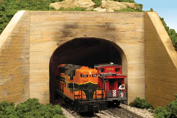 Monroe Models 129 Double-Track Tunnel Portal Board-Formed Concrete, HO Scale