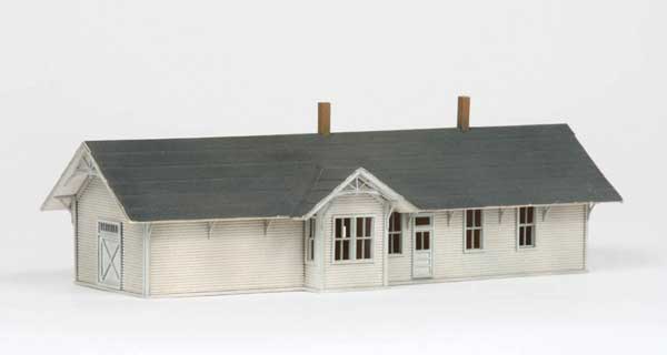 American Model Builders 627 Union Pacific-Style One-Story Depot -- 6 x 2-1/2 x 2-3/4" 15 x 6.2 x 6.8cm, N Scale