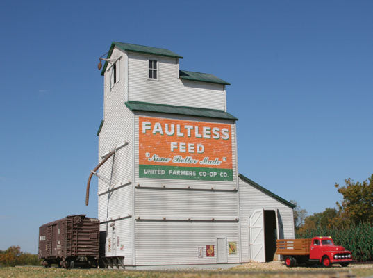 American Model Builders 193 Country Grain Elevator -- Laser-Cut Wood Kit - 4-1/2 x 7-1/8 x 9-1/8" 11.4 x 18.1 x 23.2cm, HO Scale