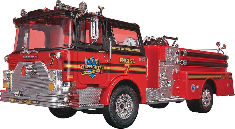 Revell 85-1225 Mack Fire Pumper, 1:32 Scale