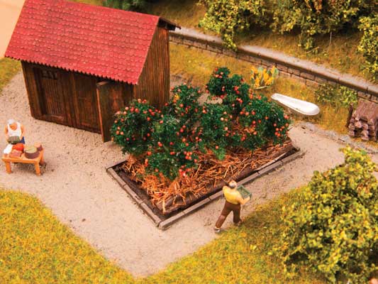 Noch Gmbh & Co 13215 Garden Plot - Assembled - Deco Minis -- 6 Tomato Plants, HO Scale