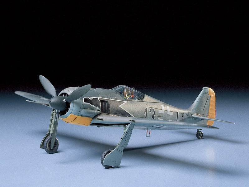 Tamiya 61037 FW190 A-3 FOCKE-WULF, 1:48 Scale