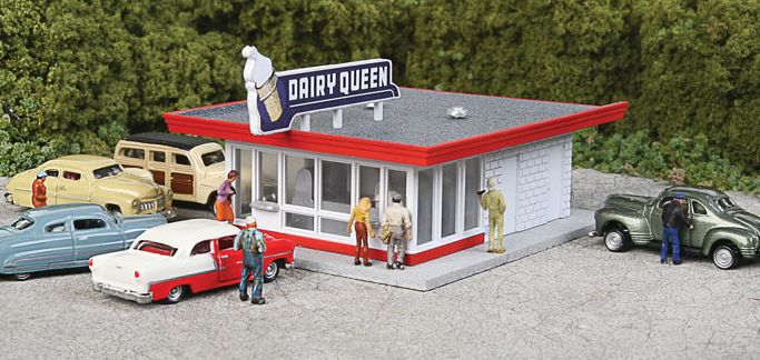 Walthers Cornerstone 933-3845 Vintage Dairy Queen - Kit, N Scale