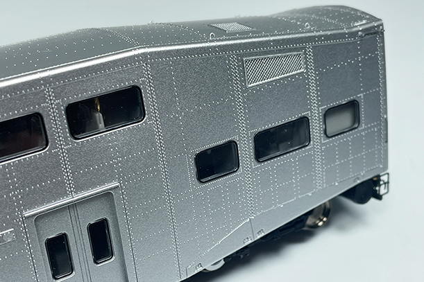 PREORDER Rapido 146094 HO BiLevel Commuter Car: Undecorated Series III (4 window, welded) Coach