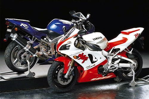 Tamiya 14073 YAMAHA YZF-R1, 1:12 Scale