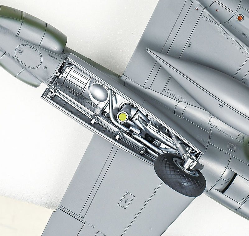 Tamiya 61120 LOCKHEED P-38 F/G LIGHTNING, 1:48 Scale