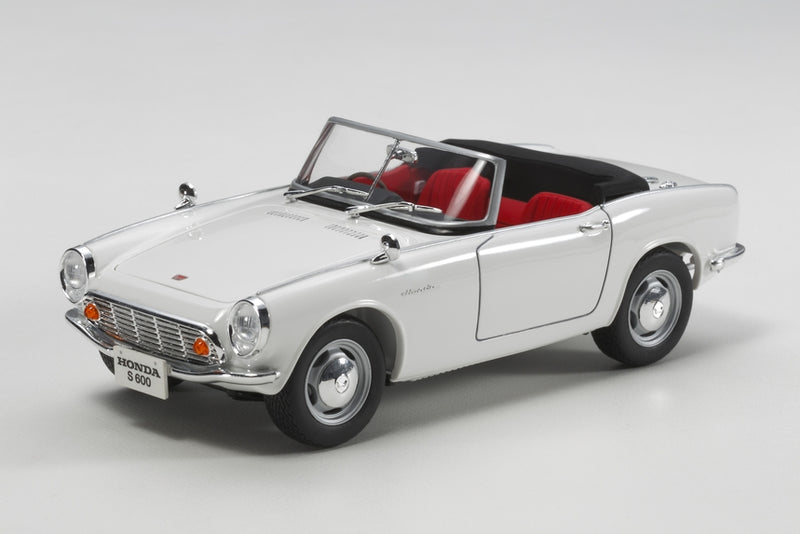 Tamiya 24340 HONDA S600, 1:24 Scale