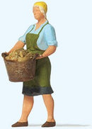 Farmer's Wife Individual Figure, HO