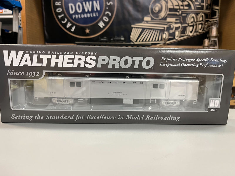 Walthers 920-9660 El Capitan 11-Car Consist -- Deluxe #2 Car #10, 74'