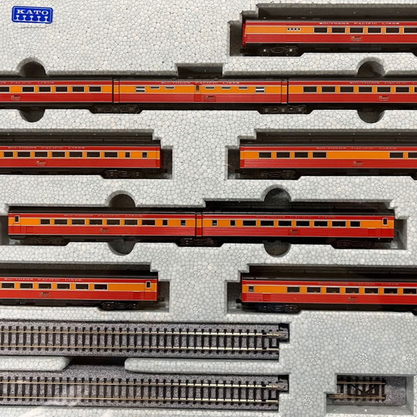 Kato USA 106-063 Morning Daylight Streamlined 10-Car Set - Ready to Ru