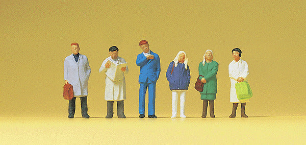 Preiser Kg 14071 Pedestrians -- Waiting Travellers At The Platform, HO Scale