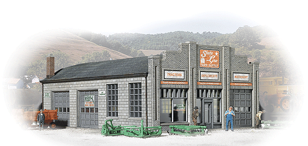 Walthers Cornerstone 933-3808 State Line Farm Supply -- Kit: 3-1/4 x 4-1/4 x 1-7/8"; Ramp: 1-3/16 x 4-7/8", N Scale