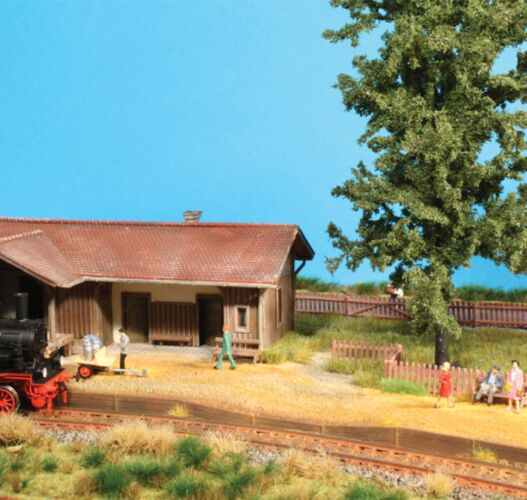Brawa Modellspielwaren 94003 Station Platform Edge - Kit (Plastic) -- Wood Railroad Ties 17-1/8" 43.4cm Total Length Including End Ramp Sections, HO Scale