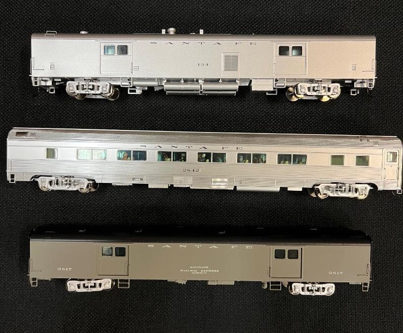 Walthers 920-827 Santa Fe Denver Connection 3-Car Deluxe Edition Consist -- Santa Fe - one each: Steam Generator, Baggage, 46-Seat Coach, HO