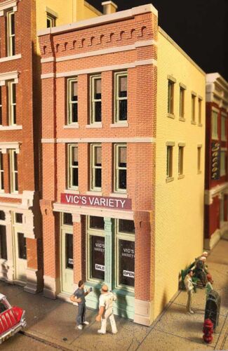 Lunde Studios 37 Vic's Variety -- Resin Kit - 2-3/8 x 3-3/4 x 5-1/4" 6 x 9.5 x 13.3cm, HO Scale