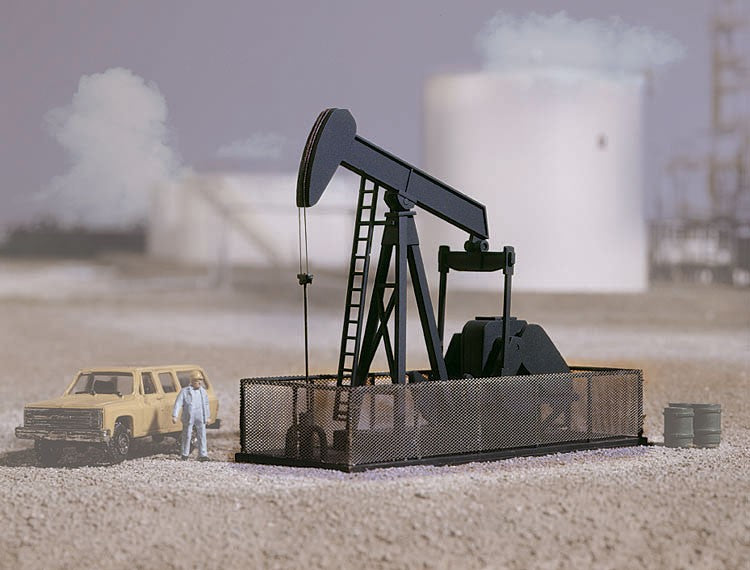 Walthers Cornerstone 933-3170 Walking Beam-Horse Head Oil Pump -- Kit - 4-1/4 x 1-5/8 x 3" 10.8 x 4 x 7.6cm, HO Scale